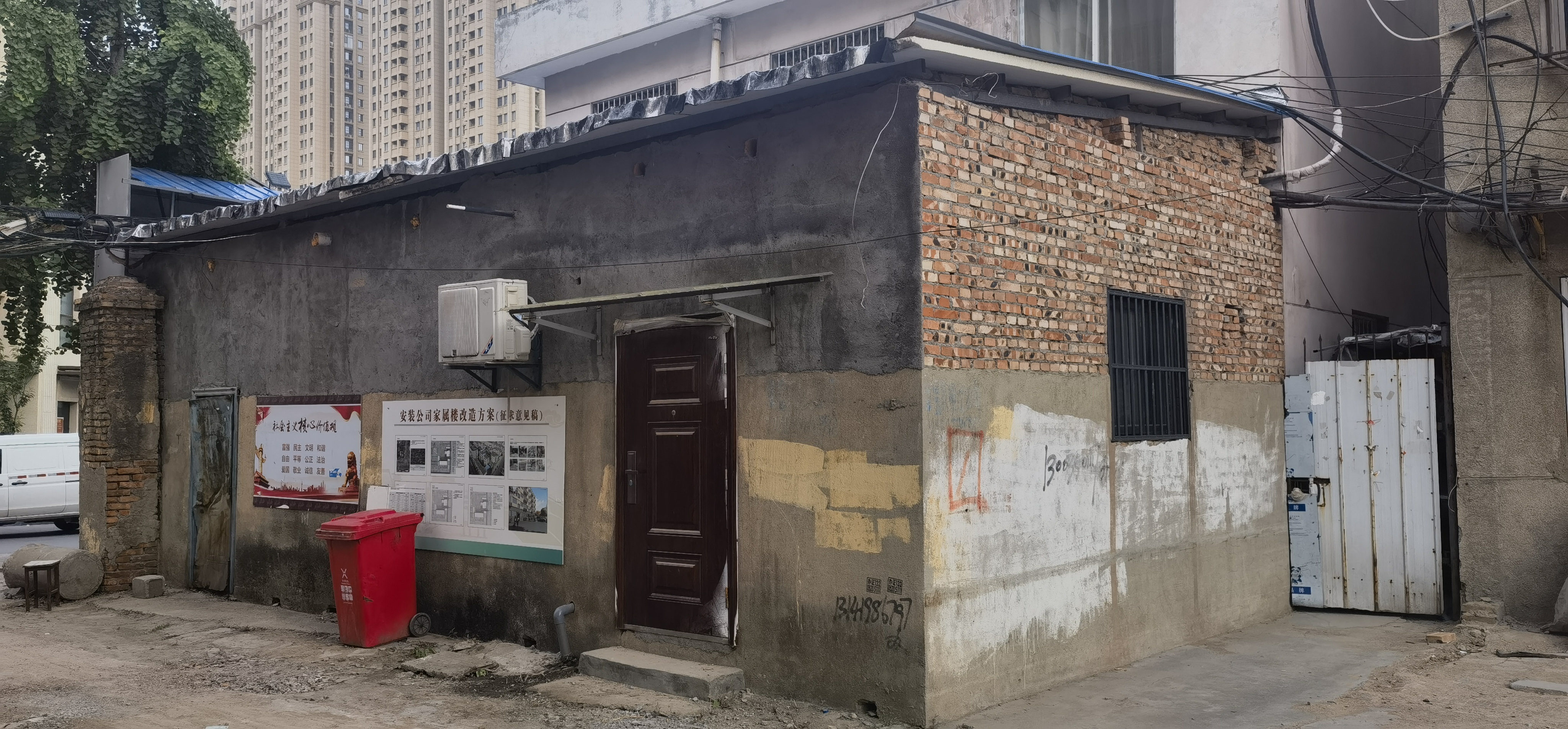 这个违建城管熟视无睹